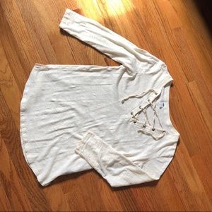 Long sleeve creme v neck